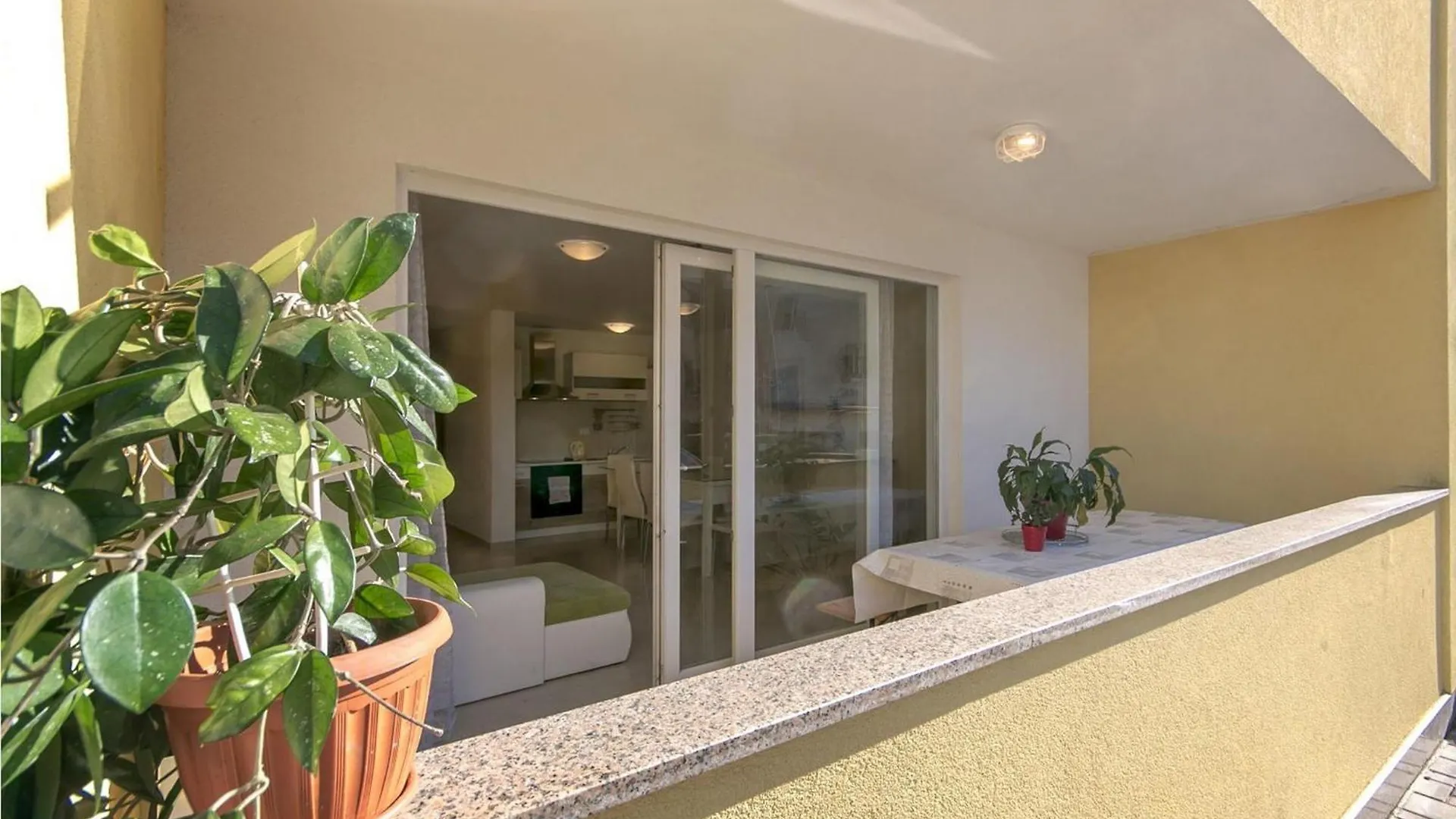 Zlatna Apartment Umag